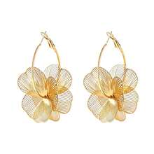 TUANZISP 1 Pair Women's Gold Floral Pendant Hoop Earrings, Stylish Unique Loop Dangle Earrings, Gold Flower Jewelry Gift - Gold - View 5