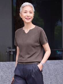 女款時尚棕色針織毛衣上衣，缺口領短袖上衣，適合萬聖節、感恩節、聖誕節假期穿搭 - 咖啡棕 - 查看 2