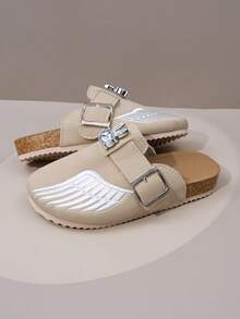 1 Pair Kids' Wing Embroidery + Rhinestone Rabbit Decor Buckle Beige Soft Bottom Non-Slip Round Toe Low-Top Metal Buckle Adjustable Strap Flat Sole Simple Casual Style Closed Toe Mule Slippers For Home / Short Trips / Casual Shopping - Beige - View 3