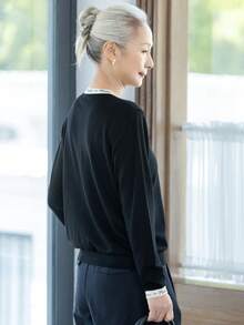 女款時尚黑色羊毛毛衣，蝴蝶結裝飾對比色織帶針織上衣，適合萬聖節、感恩節、聖誕節節日穿搭 - 黑色 - 查看 4