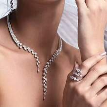 1pc Fashion Sparkling Leaf-Shaped Adjustable Choker Necklace, High-End Party Dress Accessory - Silver - View 1
