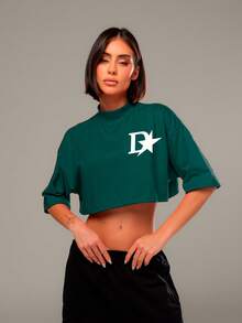 Cropped Oversized Gola Alta Feminino D Star UK Camiseta Curta Algodao Heavyweight British Essence Streetwear, Blusa Larga Estilo Gringa Aesthetic Ideal para Treino Academia - Verde Aston - Visão 6
