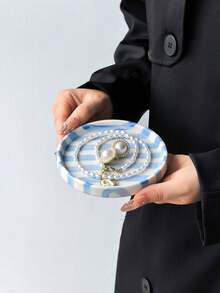 1个经典条纹陶瓷餐盘（单盘），4.5英寸北欧经典竖条纹家用餐盘，红/粉/黑/绿/蓝/棕六色可选，陶瓷材质 - 可盛放食物或用作装饰，可用洗碗机清洗，多用途 - 彩色 - 查看 21