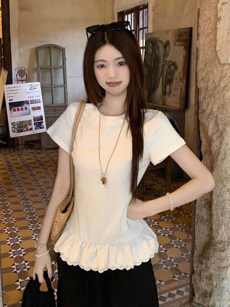 Women's Lace Patchwork Embroidered Trim Round Neck Short Sleeve T-Shirt, Summer Versatile Slimming Top - White - View 1