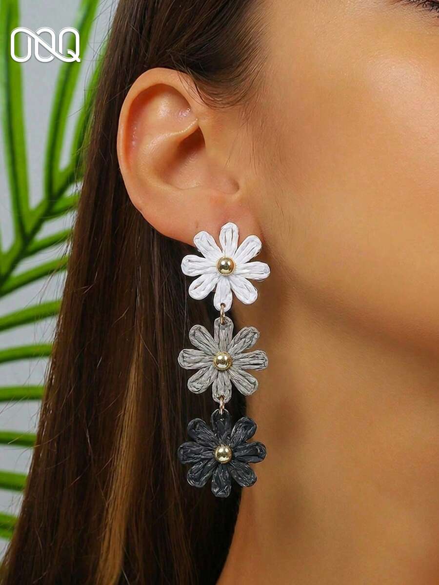 OOQ 1 Pair Summer Bohemian Vacation Style Raffia Handmade Gradient Color 3D Hollow Floral Earrings, Elegant Fashion Minimalist High-End Ins Style Floral Tassel Long Earrings, Suitable For Women's Daily Wear, Vacation, Party - Black - View 1