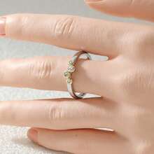 Anillo exquisito de circonita cúbica sintética de doble tono redondo minimalista vintage, accesorio diario para mujeres - dos colores - Ver 2