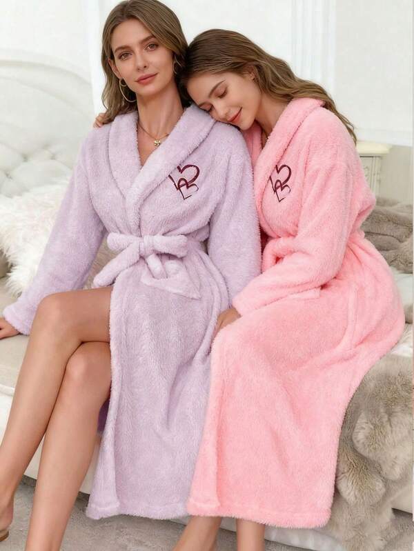 1PC Ladies' Cute Soft Heart Embroidery Women Plush Robe, Purple, Suitable For Teen Girls, Autumn/Winter Homewear  Cozy And Elegant Details, For Fall Winter, Fluffy,Women Flannel Solid Color Elegant V-Neck Long Sleeve Waisted Robe, Autumn/Winter