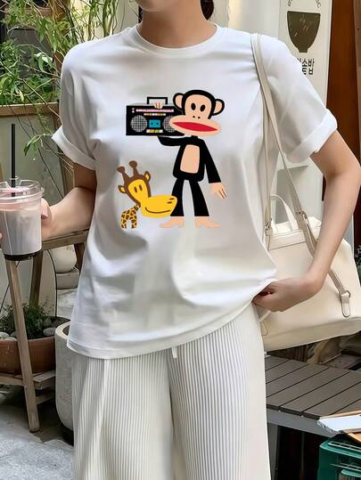 Paul Frank Cartoon Design Summer Fitted T-Shirt With Straight Shoulders, Perfect For Vacations, Travel, Beaches, Casual Sports, And Elegance.