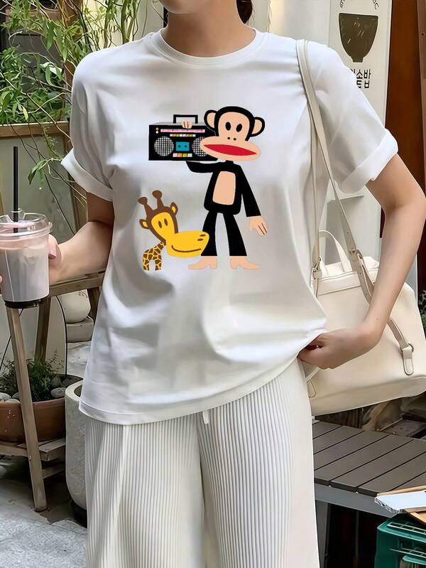 Paul Frank Cartoon Design Summer Fitted T-Shirt With Straight Shoulders, Perfect For Vacations, Travel, Beaches, Casual Sports, And Elegance.