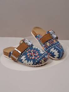 1 par de zapatillas tipo mule para niña de tela jacquard con decoración de conejo de strass y hebilla metálica, suela blanda de corcho, fondo suave antideslizante, punta redonda, caña baja, correa ajustable con hebilla metálica, tacón plano, fondo plano, estilo vintage casual, punta cerrada, para casa, uso diario y vuelta al cole - Azul - Ver 2