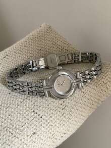 Jam Tangan Quartz Simpul Bambu Persegi Emas/Perak Ini Cocok Untuk Pemakaian Sehari-hari Dan Juga Merupakan Hadiah Sempurna Untuk Ulang Tahun Dan Natal. - Perak - View 9