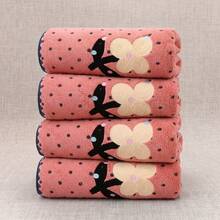 1/2pcs Floral Polka Dot Embroidered Coral Fleece Towel, Super Soft Absorbent Quick Dry, Suitable For Women And Teenage Girls, Face Washing, Bathing, Ideal For Dorm, Apartment, Home Daily Use And Gift. Face Towel 13.77*29.5 Inches, Bath Towel 27.5*55.1 Inches - Multicolor - View 5