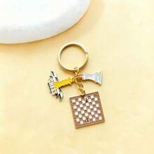 Creative Chess Piece Keychain, Mini Chessboard And Queen Rook Pendant, Novelty Board Game Keyring Gift For Chess Lovers, Bag Charm For Couple/Student - Multicolor - View 5
