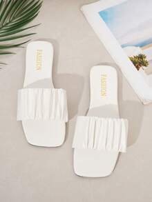 Sandálias Planas Femininas com Parte Superior Plissada Novas para o Verão, Design de Cor Sólida com Tira Única e Bico Quadrado, Sapatos de Praia Femininos, Chinelos de Plástico Simples e Confortáveis Estilo Férias, Adequados para Rua, Festa, Casa, Compras, Praia e Outros Múltiplos Cenários, Chinelos Femininos de Verão, Podem ser Combinados com Qualquer Roupa, Sandálias Brancas Femininas - Branco - Visão 7