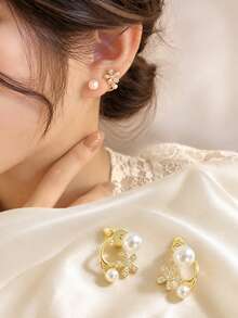 1 Pair Elegant Crystal Flower Faux Pearl C-Shaped Earrings, Sweet Korean Style Studs, Suitable For Daily Wear And Parties - View 7
