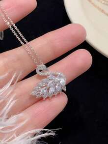 1pc Fashionable High-End Pendant Collarbone Chain Swan Necklace For Vacation - Gold - View 6
