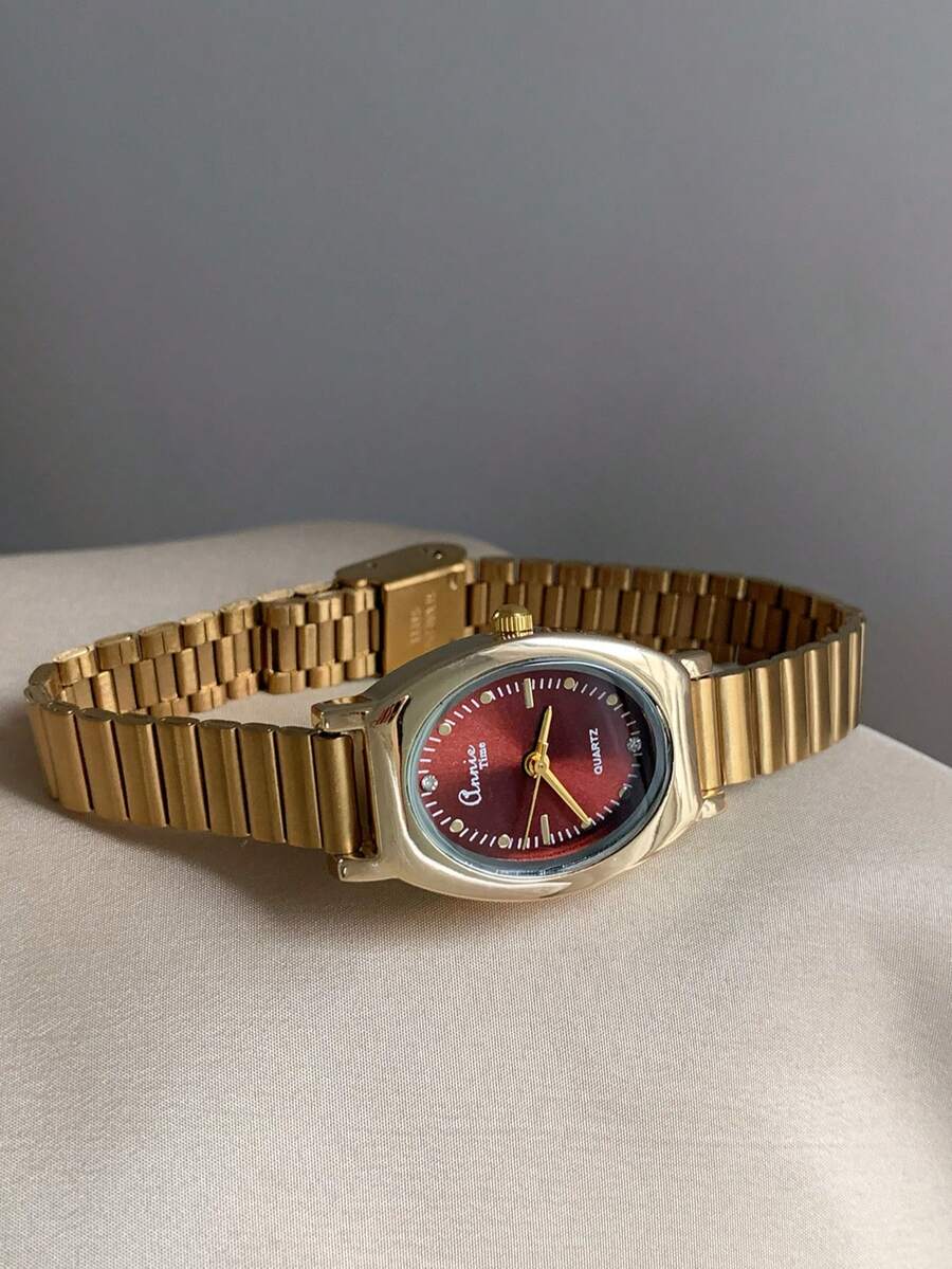 This Square Bamboo-Patterned Quartz Watch Is Suitable For Daily Wear, And Also Makes A Perfect Gift For Birthdays And Christmas. - Gold - View 1