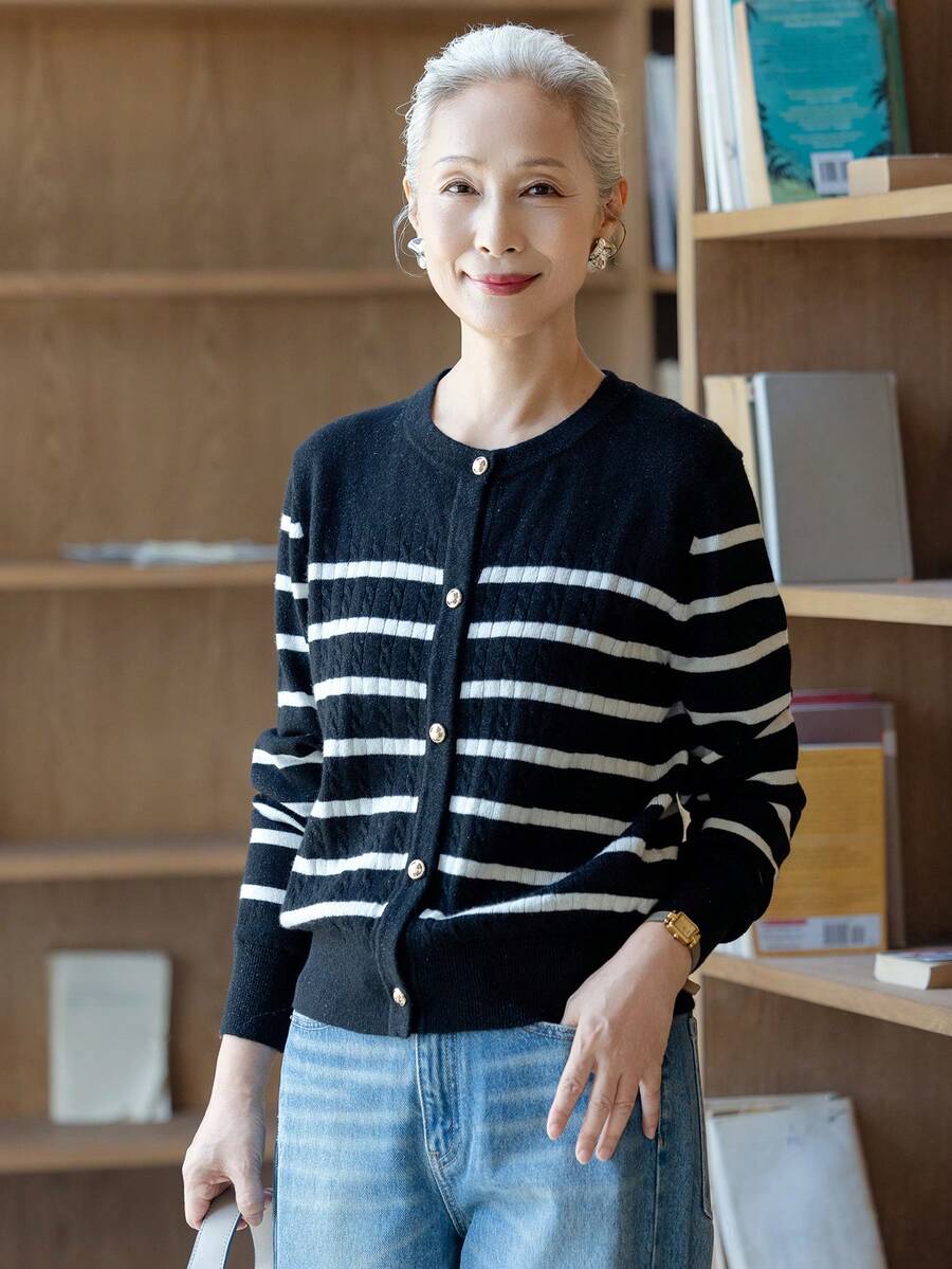 女款時尚海軍藍條紋開襟衫,舒適鈕扣針織毛衣,適合萬聖節、感恩節、聖誕節節日穿搭 - 黑色 - 查看 1