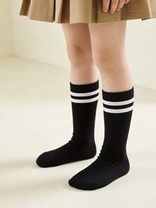 1 đôi tất cao cổ bằng cotton cho trẻ em, tất học sinh cao quá gối đến bắp chân với hai sọc, tất thể thao cho bé trai và bé gái - màu đen - Xem 2