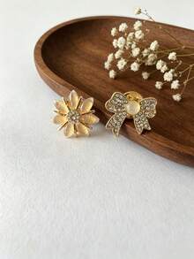 Gentle Bow Cat Eye Flower Pair Brooch, Full Rhinestone Pearl Pin, Delicate Shirt Collar Anti-Exposure Accessory - Multicolor - View 8
