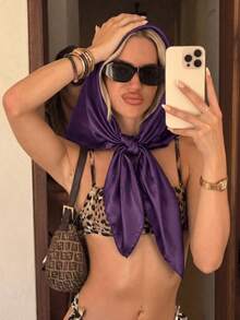 1件女款時尚休閒純色 90*90 2026春季新款方巾頭巾，簡約春夏髮飾，適合度假、海灘派對與街頭時尚 - 紫色 - 查看 3