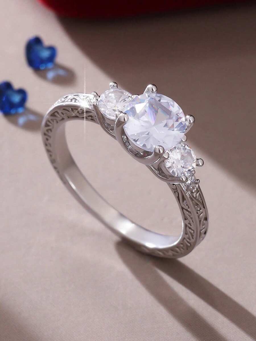 1件經典閃亮圓形立方鋯石訂婚結婚戒指,女性禮物,生日禮物 - 銀色 - 查看 1