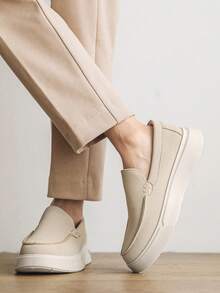 Men's All-Season PU Matte Leather Japanese Minimalist Loafers, Platform Sole Height-Increasing Comfortable Slip-On, Suitable For Work Commute, Shopping And Casual Wear - Beige - View 2