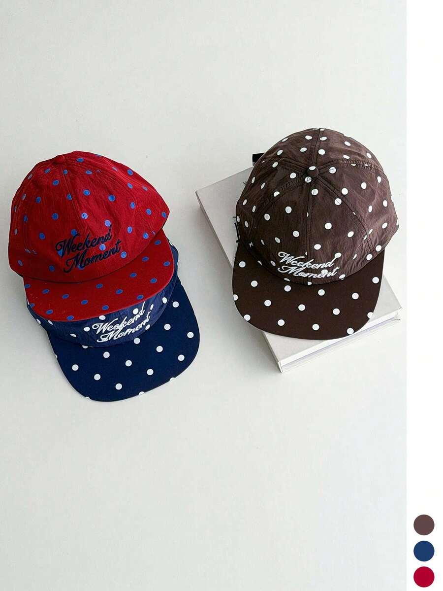 1件女款復古波點字母刺繡快乾布料平帽簷棒球帽，夏季顯臉小美式星星鉚釘字母刺繡帽，春夏新款街頭風棒球帽