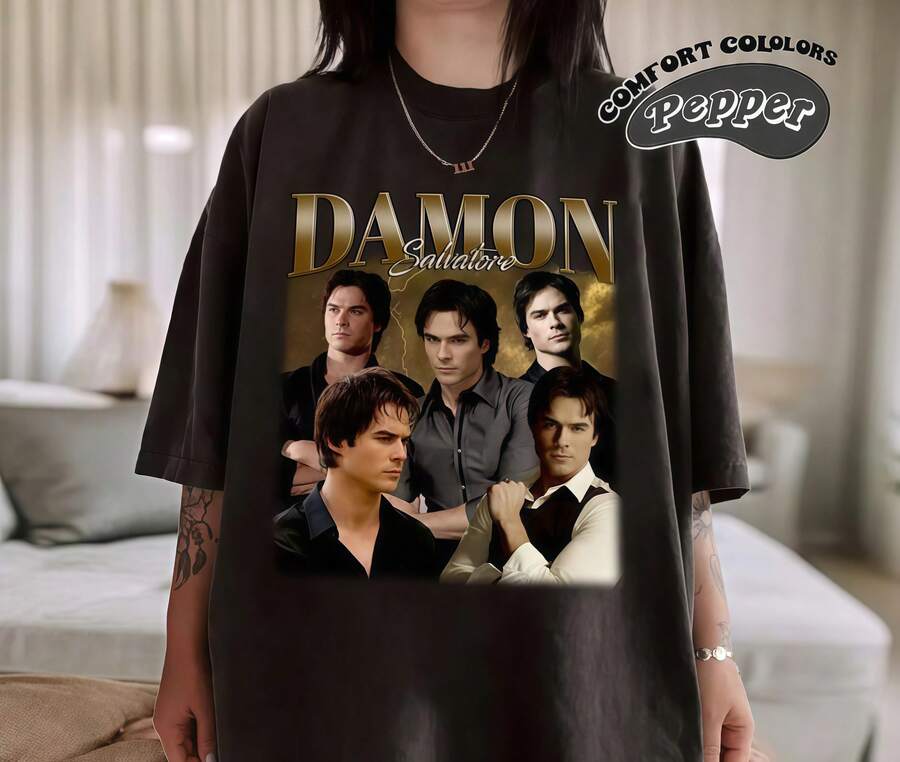 Pepper Grey Collage T-Shirt mit Damon Salvatore-Porträts, goldfarbenem Farbverlauf, kurzen Ärmeln, Rundhalsausschnitt, lockerer Passform und Retro-TV-Serien-Stil - Schwarz - Übersicht 1