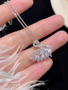 1pc Fashionable High-End Pendant Collarbone Chain Swan Necklace For Vacation - Gold - View 5