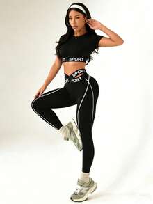 Women's 2pcs Sports Set, Short Sleeve T-Shirt And Leggings - Contrast Color Letter Elastic Cross Design Black Summer Style - Black - View 3
