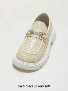 Girls' Rhinestone Metal Chain Embossed Textured Non-Slip Square Toe Slip-On Thick Sole Platform Loafers, School Student Birthday Party British Academy Style Fashion Shoes - Apricot - View 8