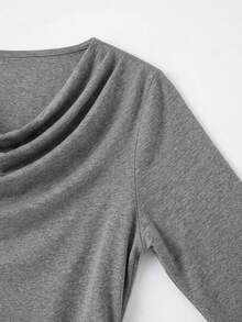 Kaos Lengan Panjang Wanita Model Kerah Cowl dan Pinggang Berkerut, Warna Polos, Atasan Kasual Elastis yang Melangsingkan untuk Musim Gugur - Dark Grey - View 5