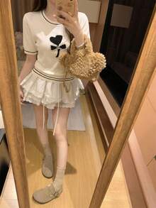 韓系女款愛心印花水鑽珍珠裝飾針織上衣，優雅休閒圓領修身拼色針織毛衣，基本款短袖套頭衫，適合下午茶、外出、休閒通勤 - 杏色 - 查看 2