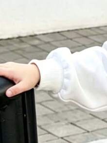 Sweatshirt dan Celana Kargo Hangat Motif Kartun untuk Bayi Perempuan - Putih - View 3