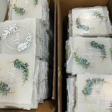 Boîte à cartes de mariage verrouillable, en matériau acrylique, convient pour la réception de mariage, la fête d'anniversaire, la douche nuptiale, la cérémonie de remise des diplômes et d'autres occasions, boîte à cartes cadeaux, forme d'enveloppe blanche, motif de rose rose, peut être utilisée comme décoration de mariage, décoration de maison, décoration de chambre, cadeau de fête, cadeau de mariée, décoration d'anniversaire, décoration de fête de célibataires - 1PC - Voir 3