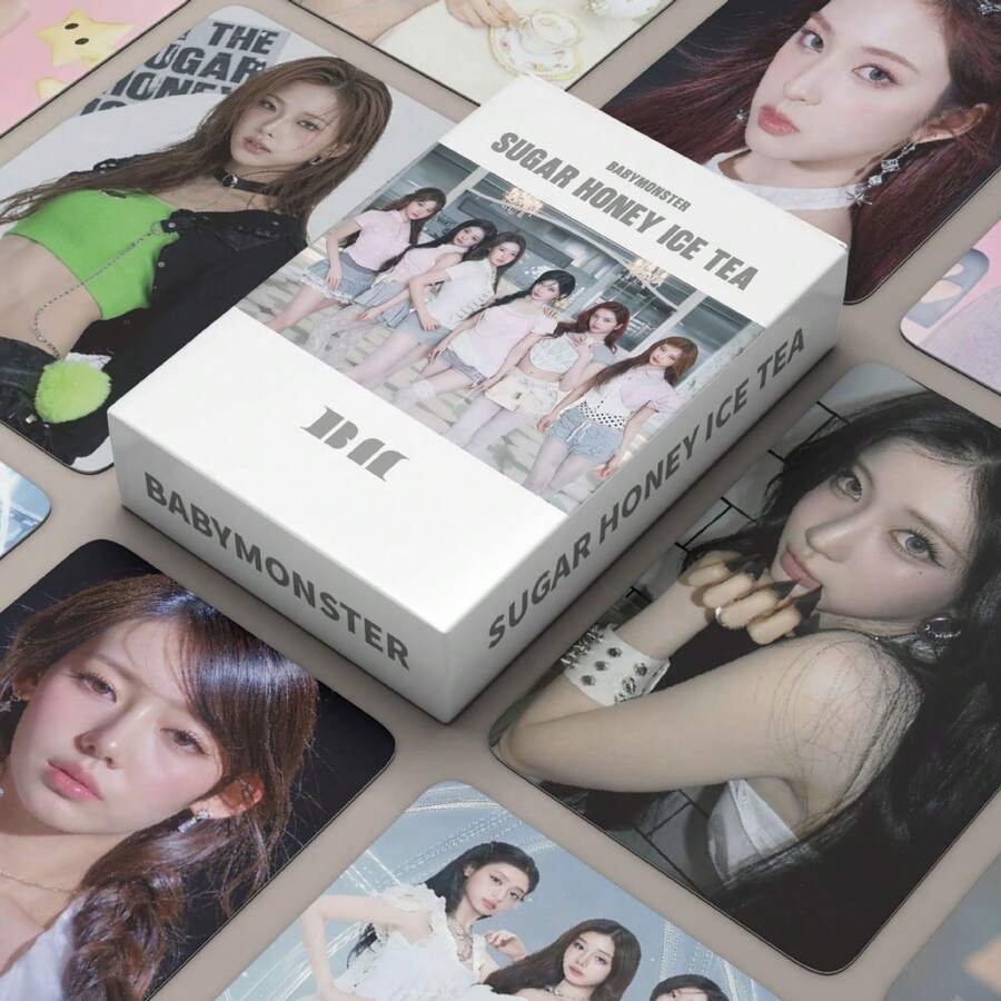 55張 BABY M0NSTER <CHOOM>新專輯 <SUGAR HONEY ICE TEA> 粉絲支持 LOMO 收藏卡,包含 AHYEON、RU KA、PHARITA、RO RA、ASA 多種風格照片卡,清新百搭,適合所有場合 - 淺藍色 - 查看 1