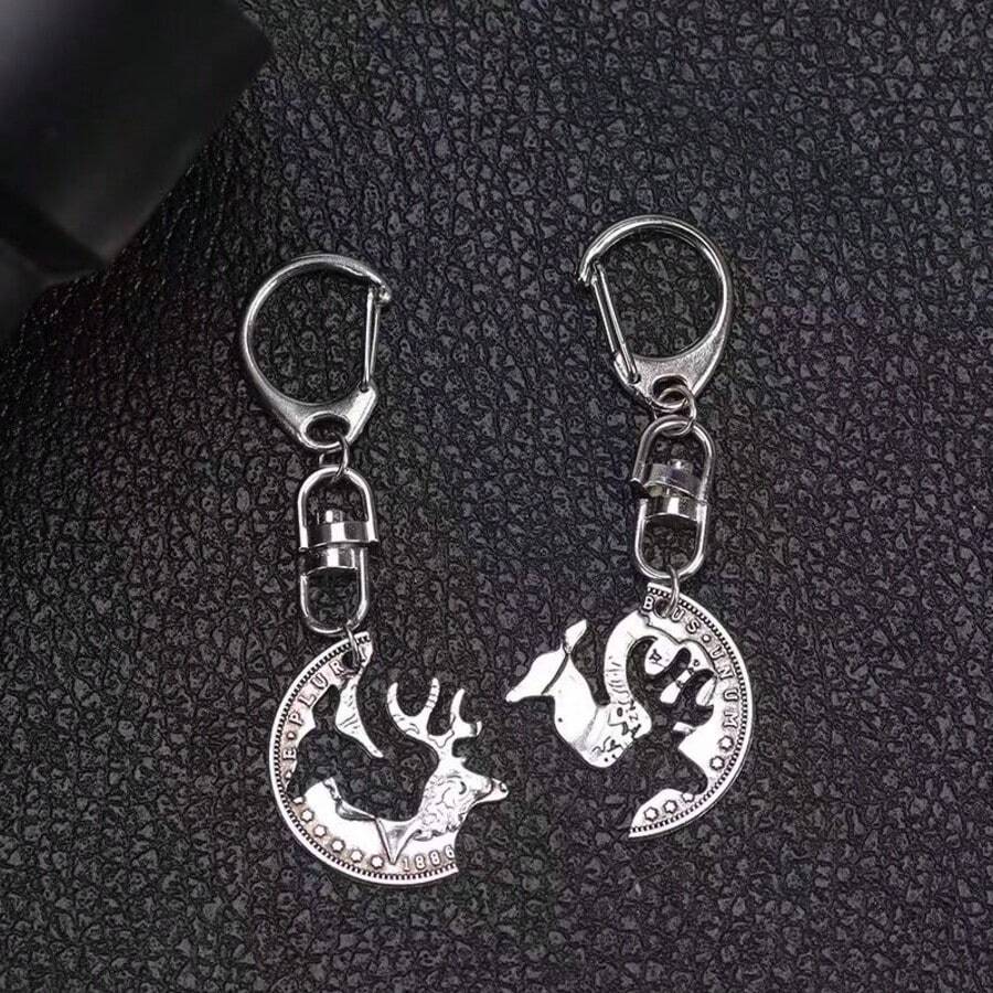 2pcs/Set Separable Deer Head Keychain, Interlocking Morgan Silver Coin Puzzle Pendant, Vintage Gothic Style Coin Charm, Matching Car Key Accessories For Couples