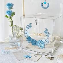 Caixa de Cartão de Acrílico Transparente com Guirlanda Semicircular Floral Azul, Caixa de Cartão de Casamento de Acrílico Transparente com Cadeado e Caixa de Assinatura de Bênção, Caixa de Armazenamento de Cartão com Folha de Ouro Rosa Azul, Caixa de Dinheiro Viral para Festa de Casamento, Aniversário e Celebração, Caixa de Coleção de Cartões de Saudação Estilo INS de Alta Qualidade, Ornamento de Decoração para Festa de Noivado, Caixa de Dinheiro Transparente, Design Floral Azul Sonhador - Transparente - Visão 3
