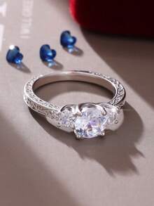 1件經典閃亮圓形立方鋯石訂婚結婚戒指，女性禮物，生日禮物 - 銀色 - 查看 2