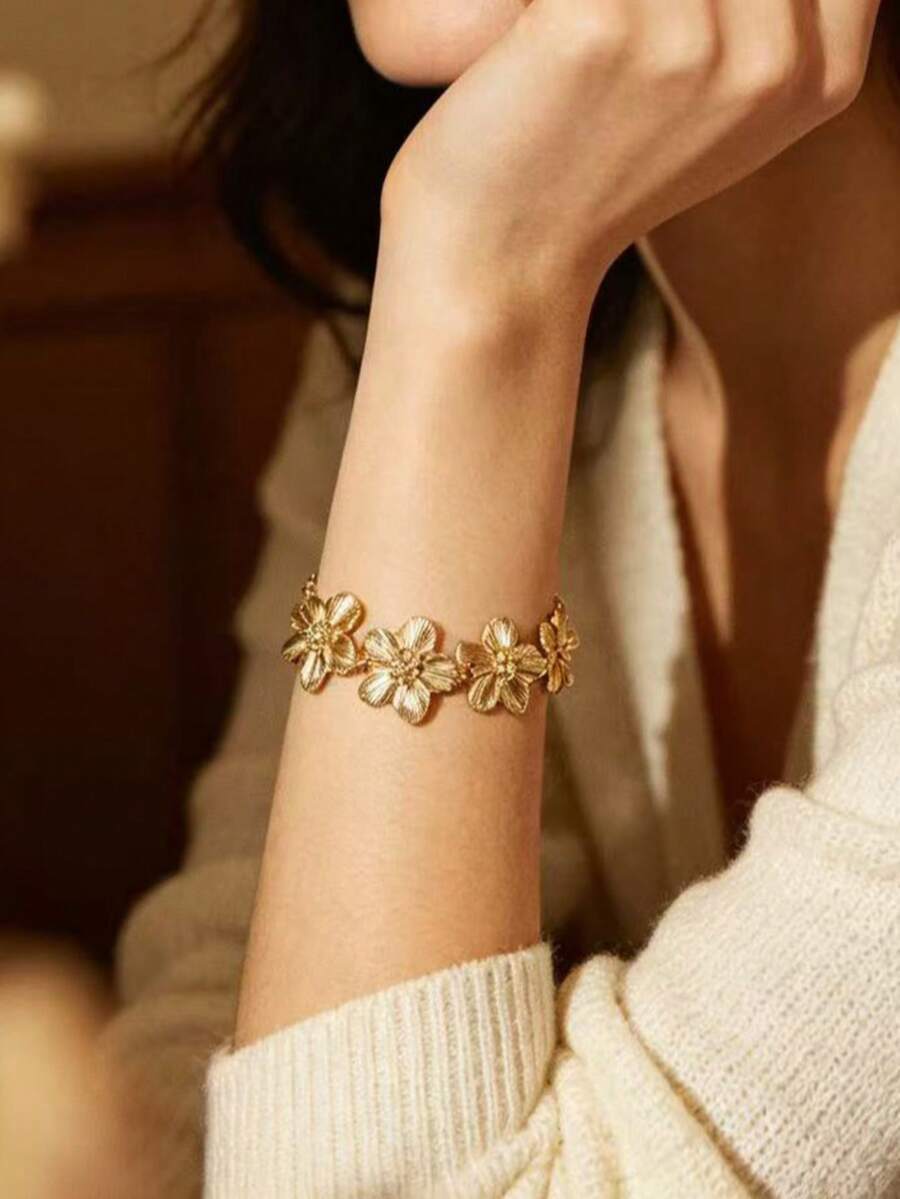 1pc Elegant Elegant Personalized Creative Versatile Niche Design Exquisite Flower Bracelet For Women's Daily Wear - Gold - View 1