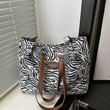 Butterfly Floral Print Women's Fabric Tote Bag, Chain Decor Large Capacity Shoulder Handbag, Fashion Versatile Commuter Casual Bag - Multicolor - View 5