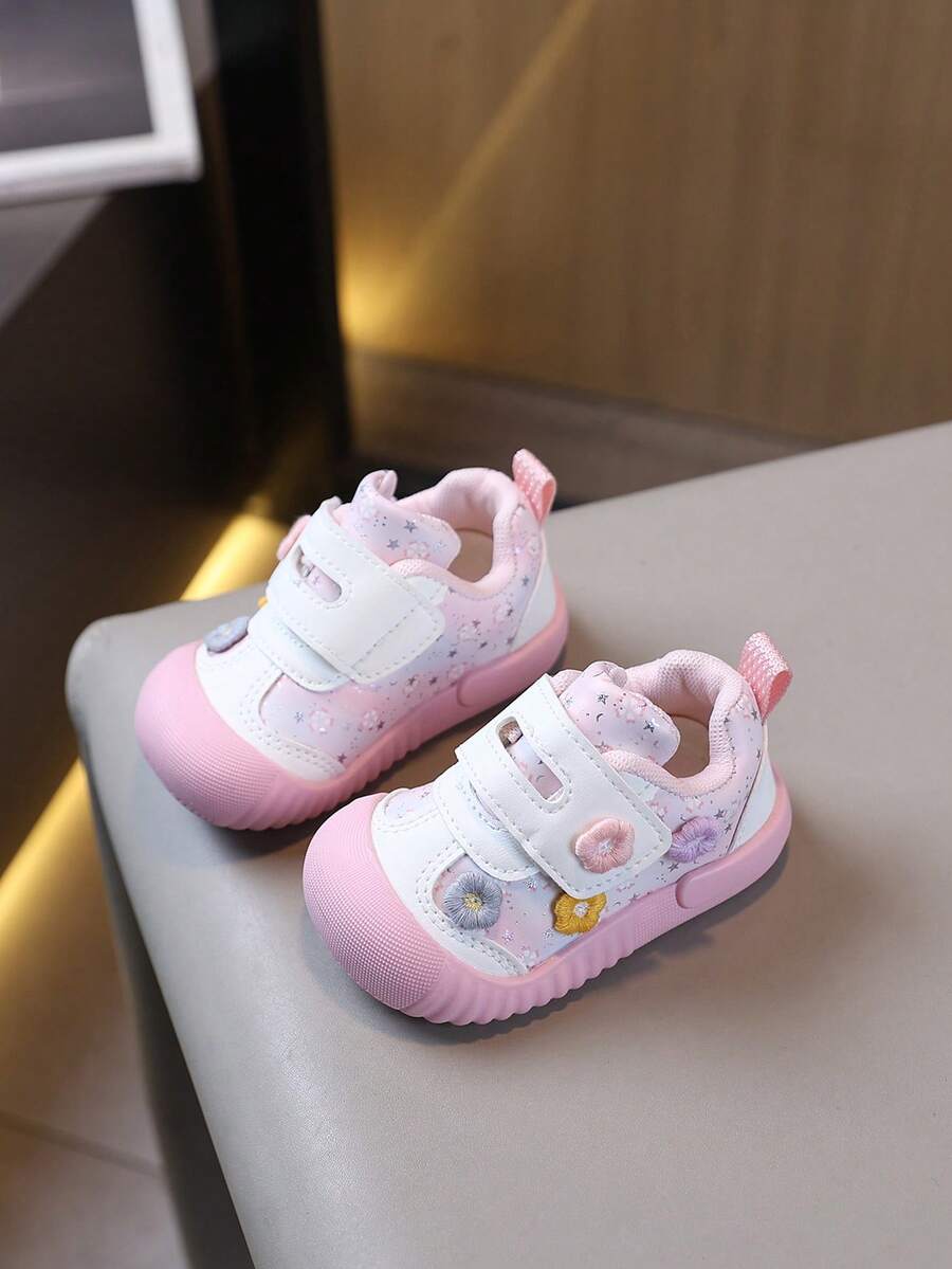 Children's Fashion Casual Sports Shoes With 3D Floral Decor - Pink - View 1