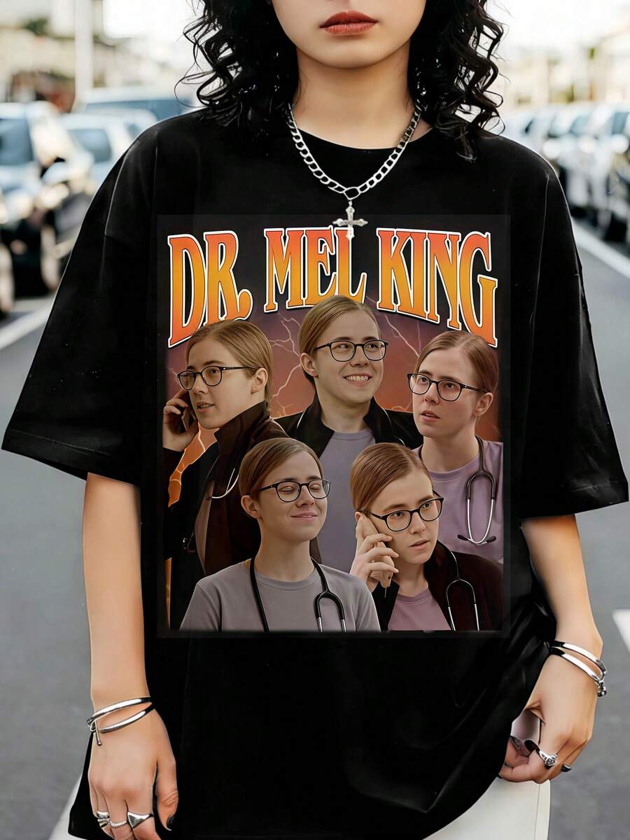 Camiseta unisex vintage de algodón con estampado de collage de rayos degradados naranjas de The PittS Dr. Mel King. - Negro - Ver 1