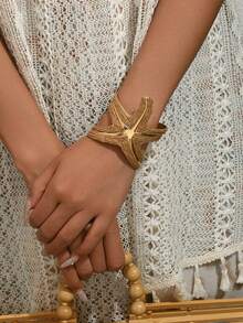 1pc Bohemian Vacation Style Handmade Woven Raffia Khaki Starfish Open Adjustable Bracelet, Suitable For Women's Daily, Vacation, Party Wear (Handmade, Random Weaving Style) - Khaki - View 2