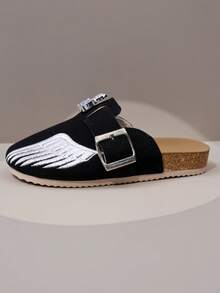 1 Pair Kids' Black Wing Embroidery + Rhinestone Rabbit Buckle Decor Soft Bottom Non-Slip Round Toe Low-Top Metal Buckle Adjustable Strap Flat Sole Simple Casual Style Closed-Toe Mule Slippers For Home / Short Trips / Casual Outings - Black - View 6