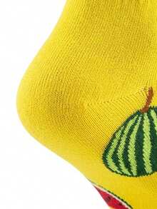 1 Pair Men Watermelon Crew Socks, Bright Yellow Watermelon Slice Motif, Cute Summer Fruit Pattern, Ideal Daily Outfit & Holiday Birthday Gift Socks - Multicolor - View 6