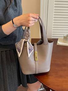 現代優雅精緻金屬裝飾女款手提包，時尚百搭優雅絲巾肩帶水桶包 - 灰色 - 查看 3