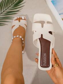 Summer New Vacation Style Women's Flat Sandals, H-Shaped Design Open Toe Square Toe Vacation Sandals, Comfortable Beach Shoes With Soft Sponge Insole, Suitable For Travel, Beach, Summer Street, Party, Hotel And Other Multiple Occasions, Women's Beige Sandals, Can Be Matched With Any Outfit Summer Slippers - Beige - View 2