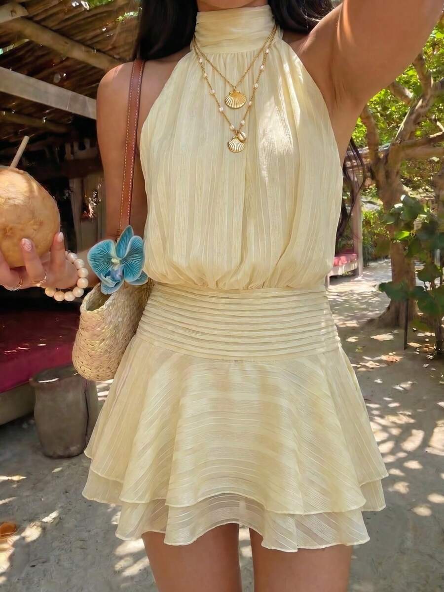 奶油黃女款掛脖迷你洋裝 百褶高領 鬆緊腰 荷葉邊 度假沙灘派對洋裝 - 杏色 - 查看 1